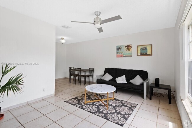 Building Photo - 1230 NW 7th Terrace Unit 1 Rental