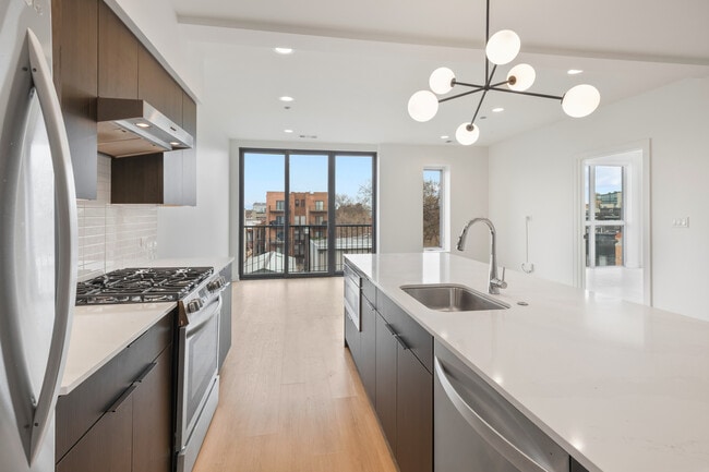 Photo - 1801 W Grand Ave