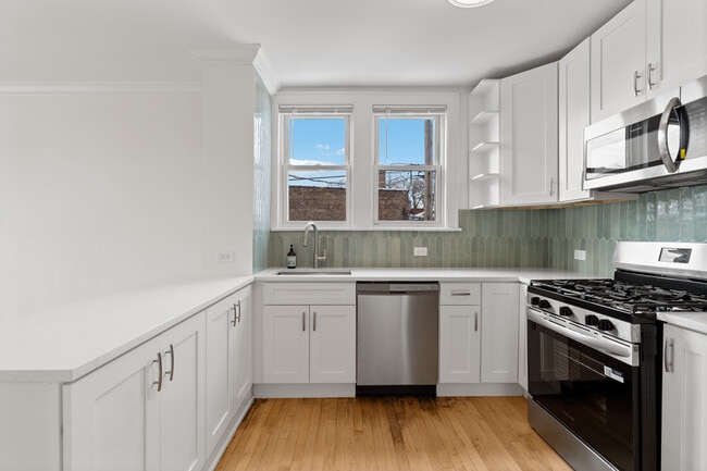 Building Photo - 5408 W George St Unit 2