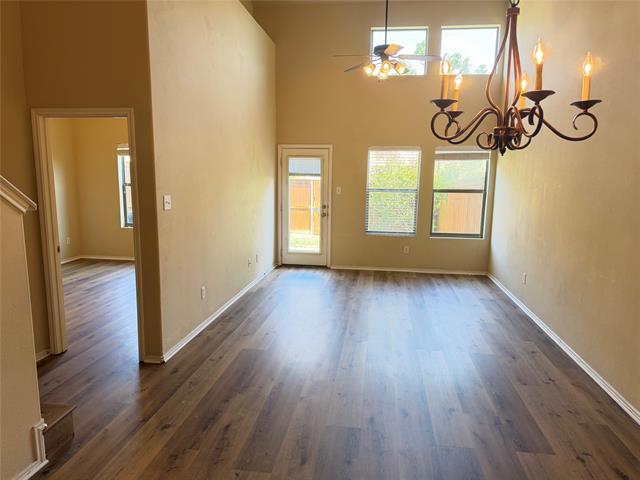 Photo - 1154 Sophia St W