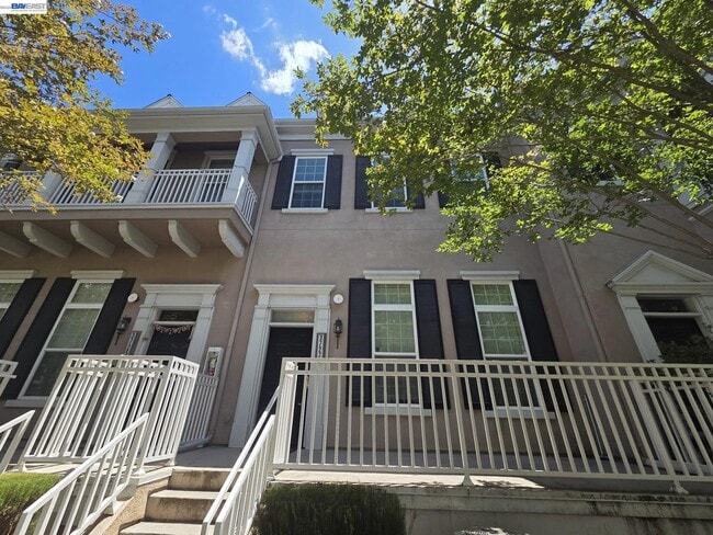 Building Photo - 3727 Whitworth Dr