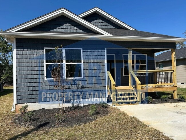 Building Photo - *Brand New* 3 bedroom home!