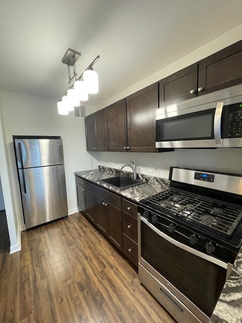 Kitchen - 1 E Scott St Unit 2212