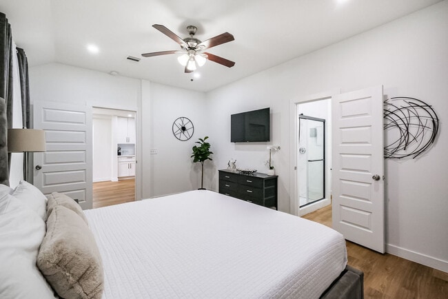 Photo - 412 Paschall St Unit ID1316398P