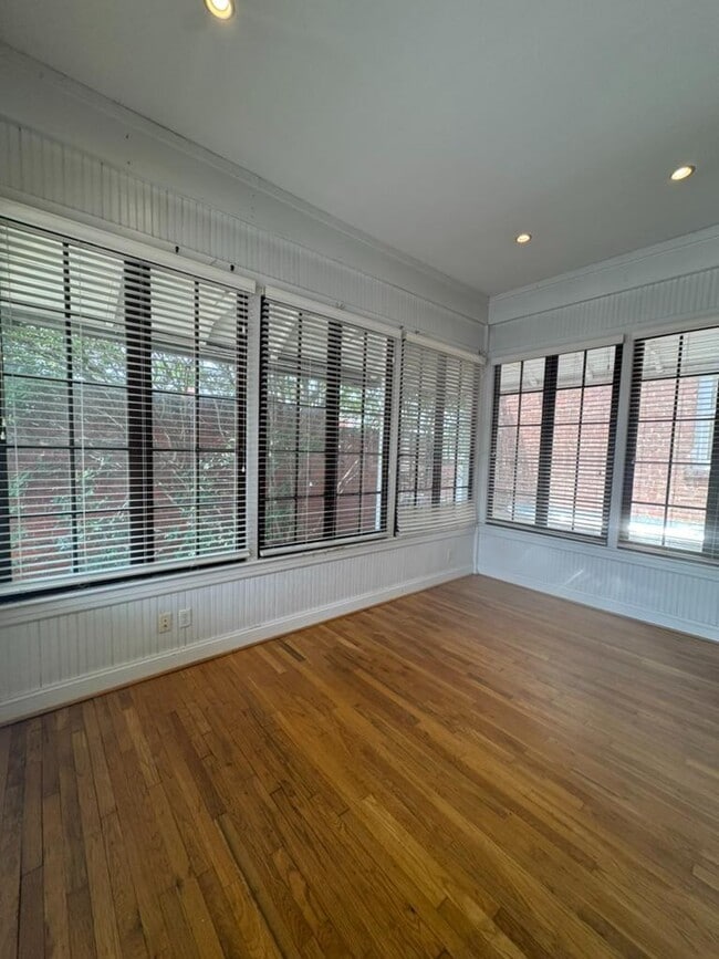 Photo - 32 S Adams St Apartment