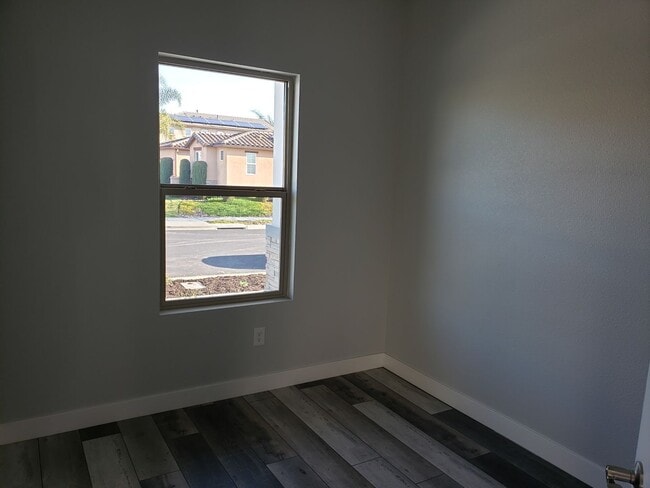 Photo - 2218 Armus St
