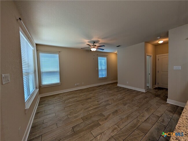 Photo - 712 Gristmill Dr