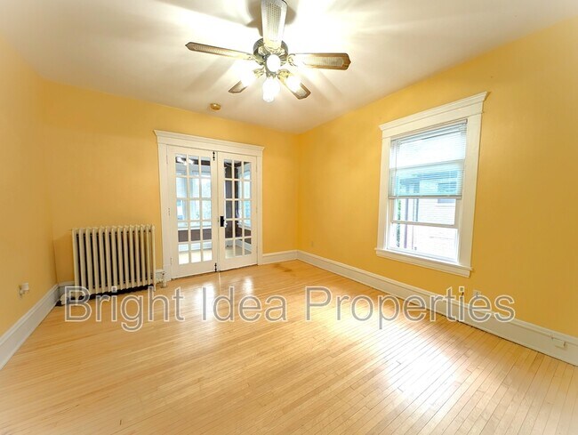 Photo - 2104 Emerson Ave S