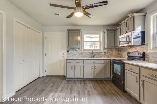 Photo - 3 br, 1.5 bath House - 104 Marshall Court