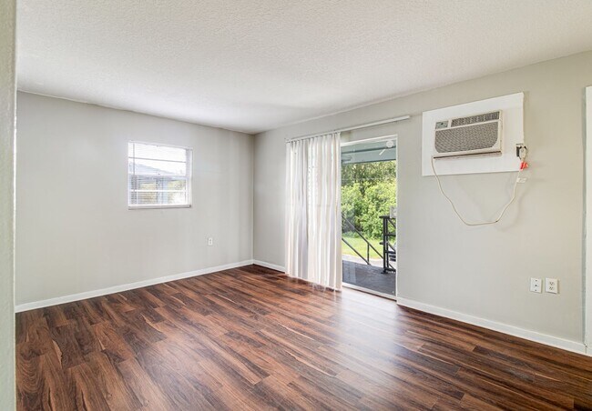 1343 W Point Dr Unit 1343 Unit 4