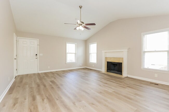 2319 Bennington Dr