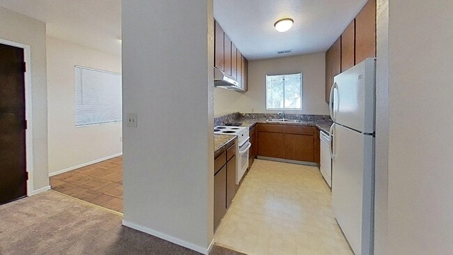 Building Photo - 614 - 644  Van Buren Street - Monterey Rental