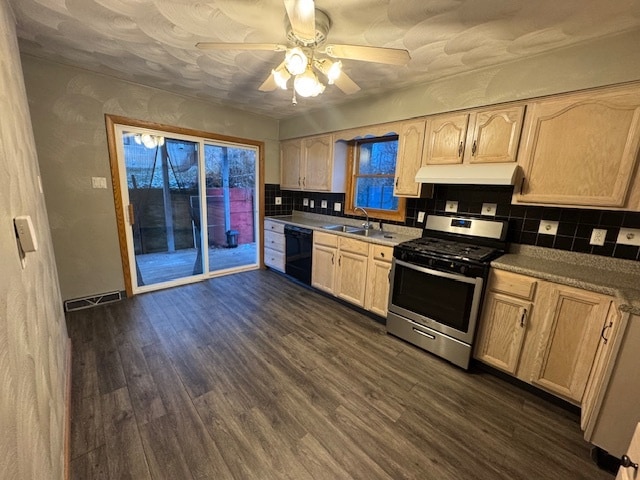 Cocina con todos los electrodomésticos - 537 Hystone Ave