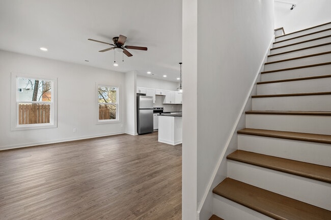 Photo - 4621 Julian St