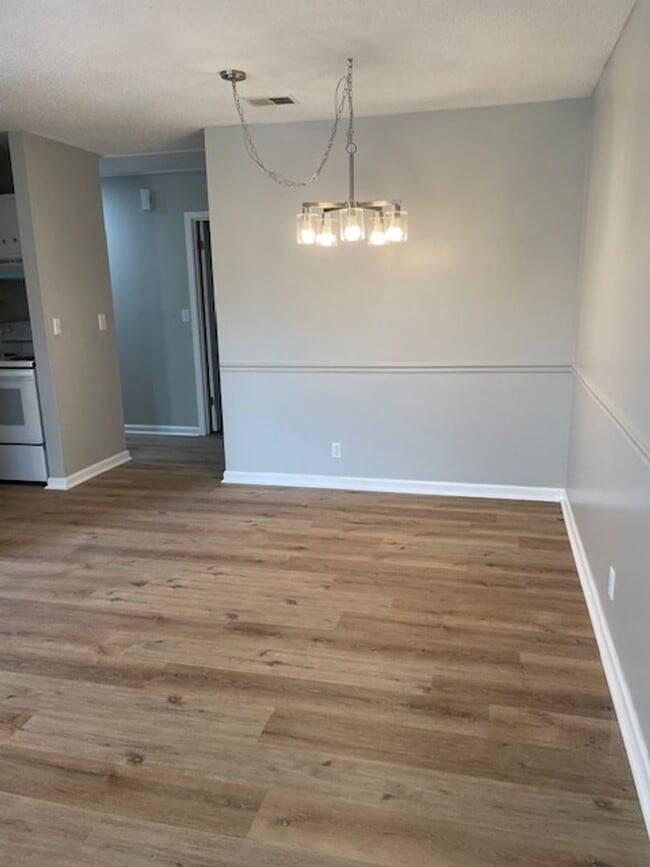 Photo - H&amp;H Properties of Floyd Unidad 313A Chateau Dr