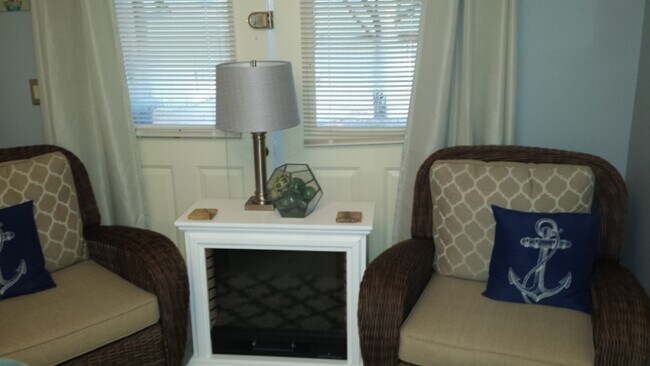 Photo - 170 SE Crescent Dr
