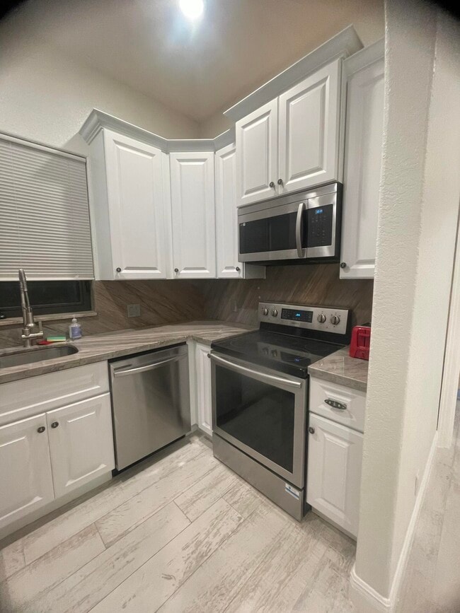 Photo - 8691 Man O War Rd