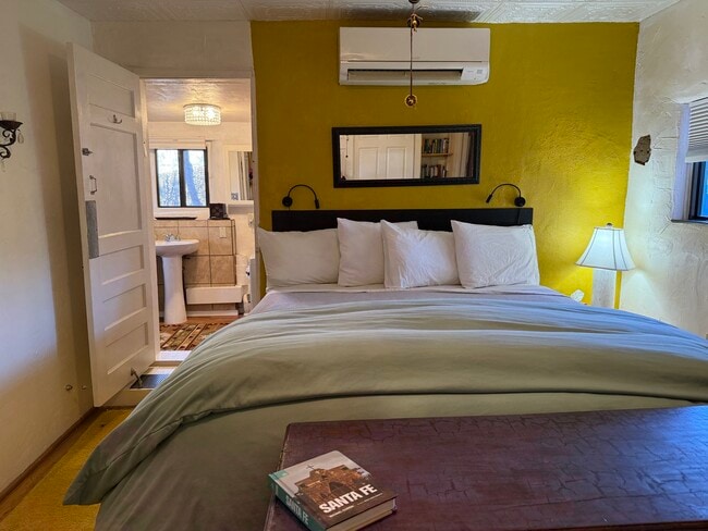 Photo - 218 Polaco St