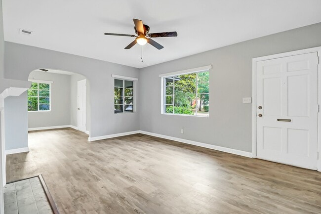 Photo - 1513 E 37th St