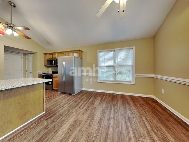 Photo - 112 Pine Orchard Ct