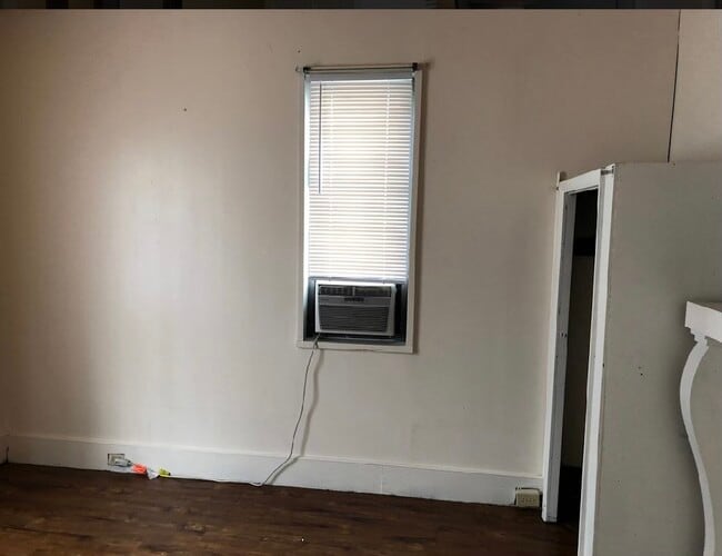 Photo - 694 Willey St