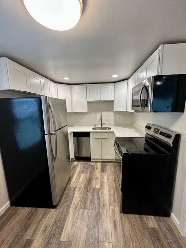 Photo - 127 5th Ave W Unidad 4