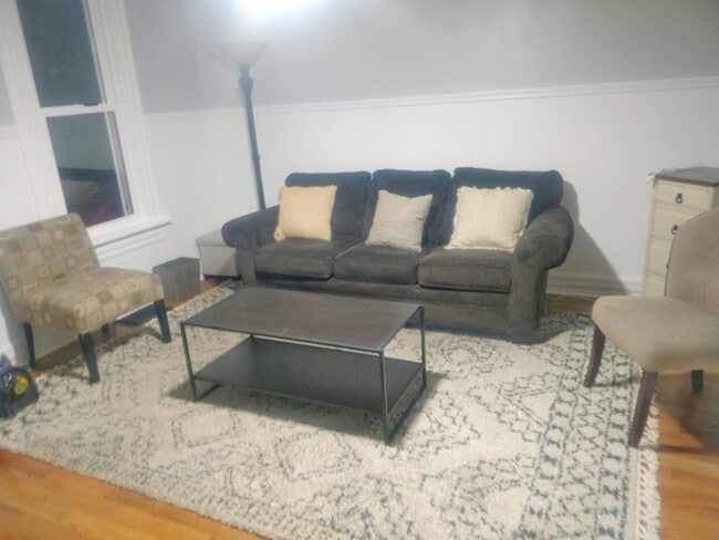 Photo - 185 S Cypress Ave