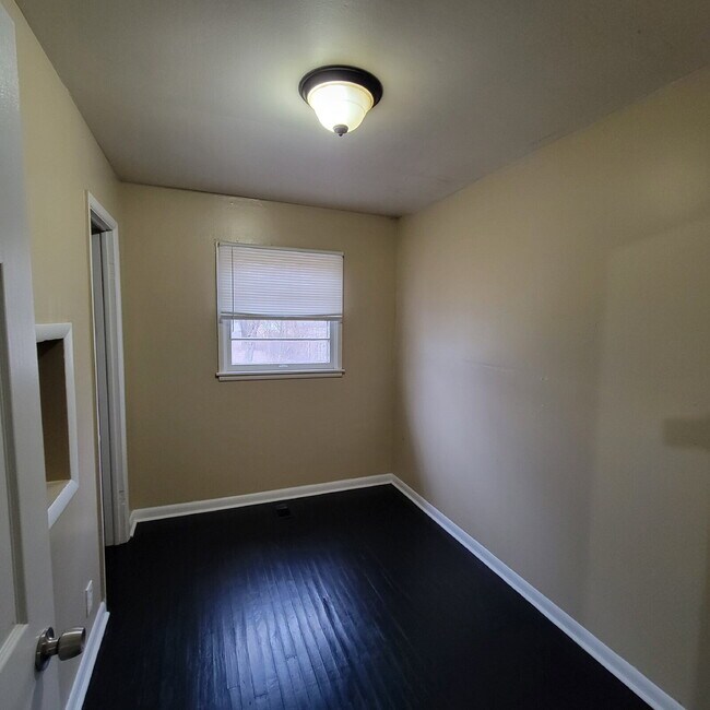 Photo - Cozy East Side Home!