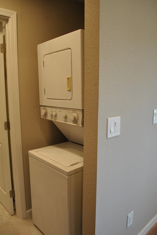 Photo - 21391 Locust St Unidad 1