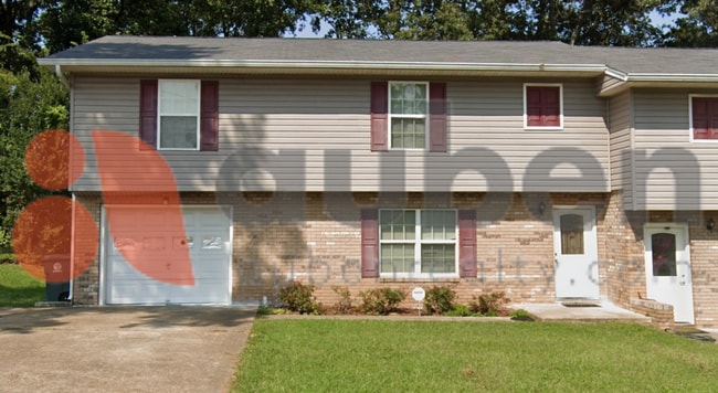 Building Photo - Move in Ready Updated 4 bed 2 bath with ga... Rental