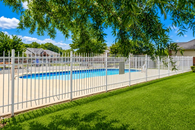 Photo - Miller Town Apartments