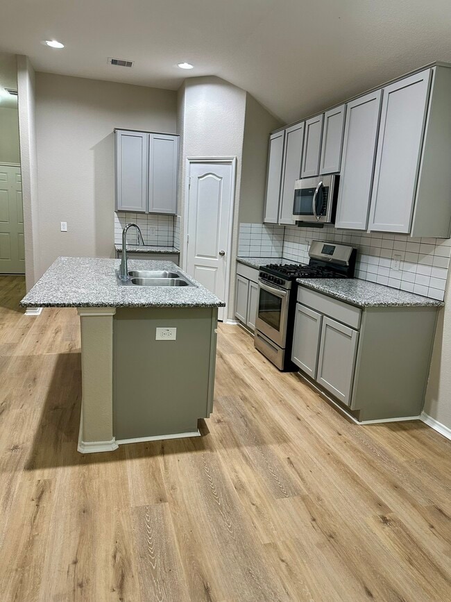 Photo - 3426 Hughes Mdw Wy