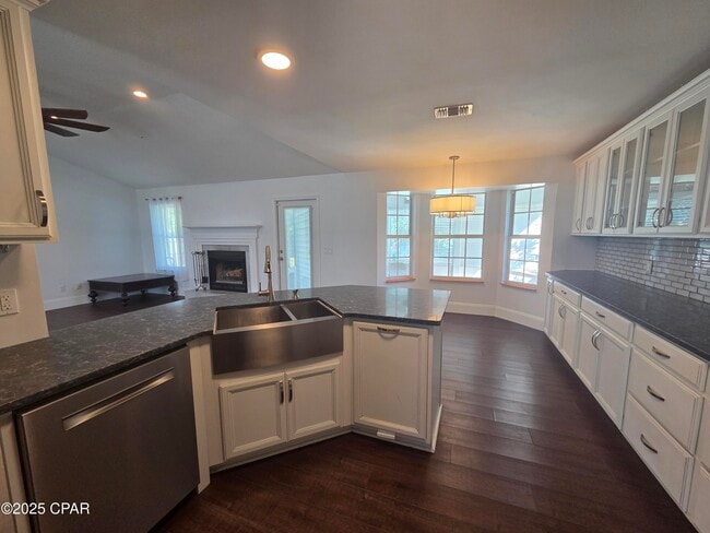 Photo - 1303 Sutherland Ct Casa