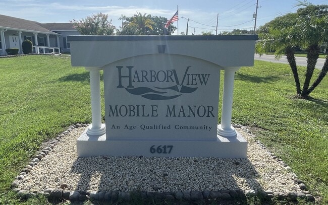 Photo - 2/2 in Harbour View Mobile Manor (40+)