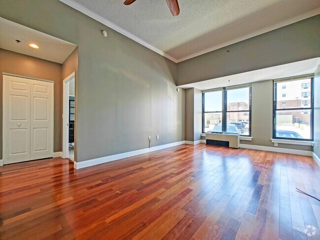 Building Photo - 33 Lecount Pl Unit 120 Rental