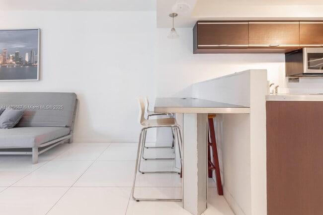 Photo - 2301 Collins Ave Unidad 1023