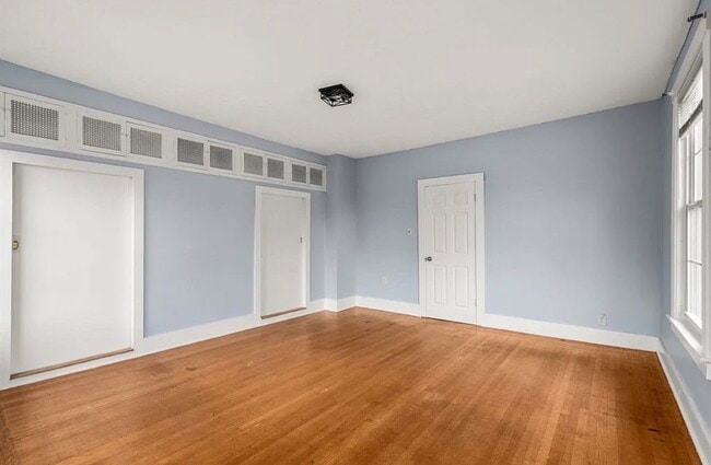 Building Photo - 83 Court St Unit 2r