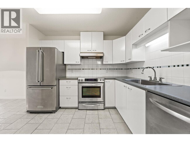 Photo - 4425 Halifax St Unit 401
