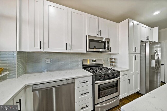 Photo - 2648 E Mayfield St