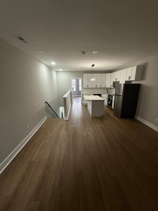 Photo - 638 N 63rd St Unidad 2