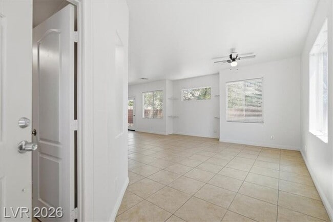 Photo - 10630 Lessona St
