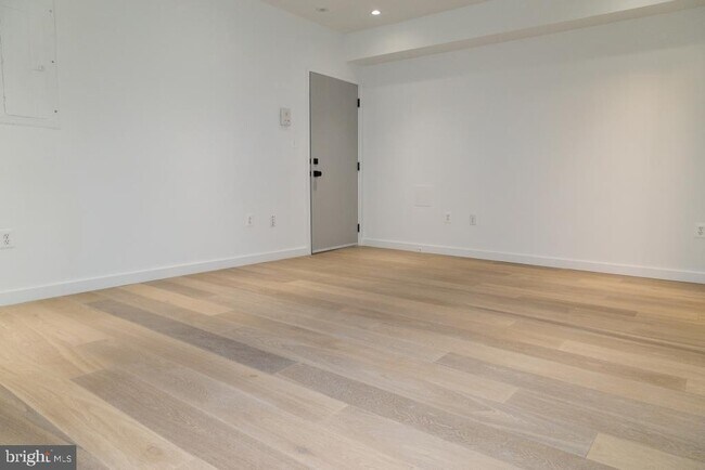 Photo - 1443 Euclid St NW Unit 1