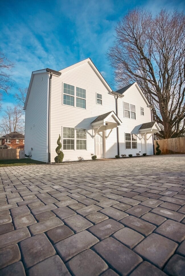 Building Photo - 217 Quince Alley