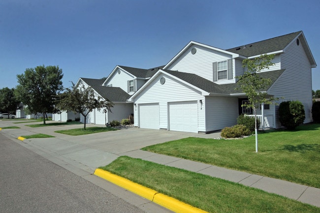 Crookston Townhomes - Crookston Townhomes