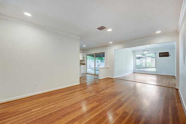 Photo - 7120 Carwill Dr