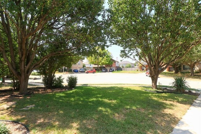 Photo - 1208 Heritage Hill Cove