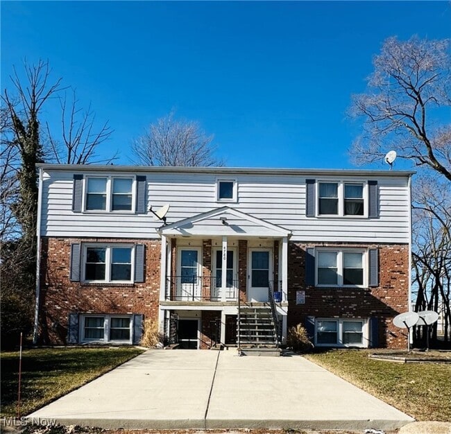 Building Photo - 4780 Pin Oak Dr