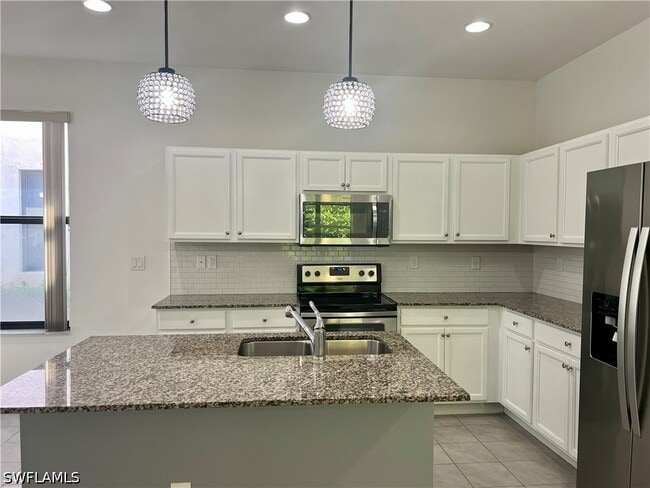 5507 Useppa Dr