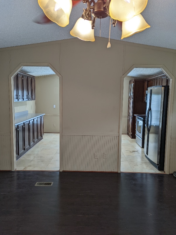 Photo - 4601 Hazard Rd