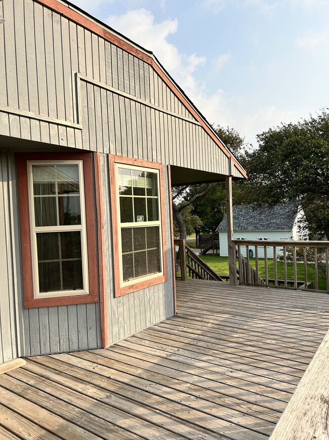 Photo - 4042 Laguna Shores Rd